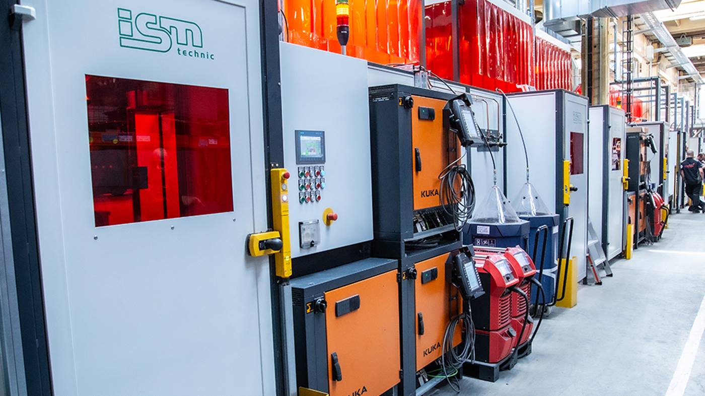 Die vollautomatisierte Schwei?linie für das Kesselschwei?en wurde von ism-technic mit KUKA Technologien realisiert.