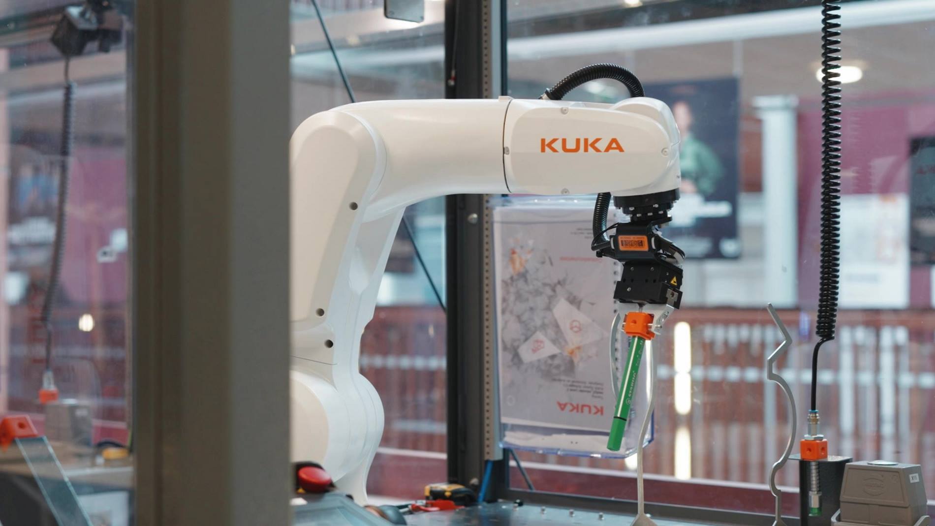 KUKA ready2_educate