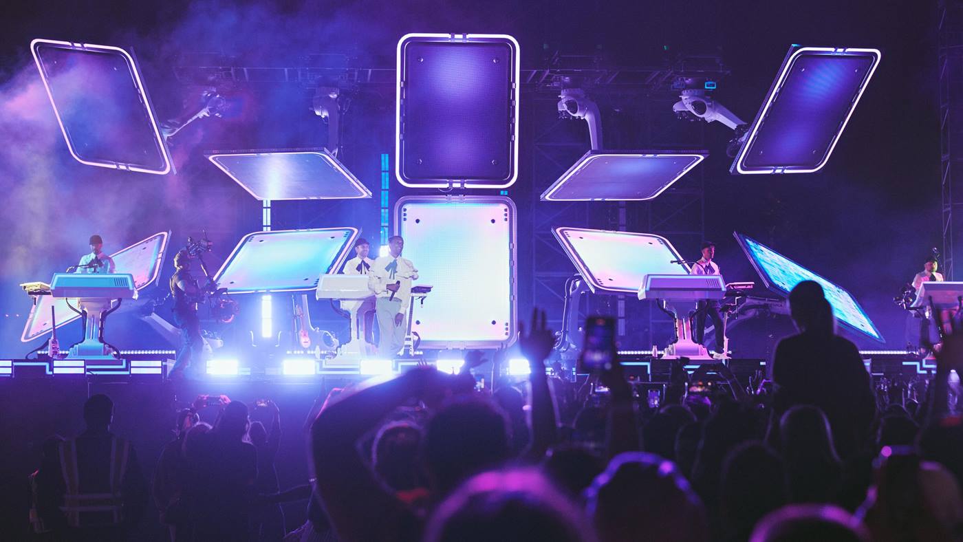 Bühnenbild auf dem Coachella Festival des Künstlers Stromae