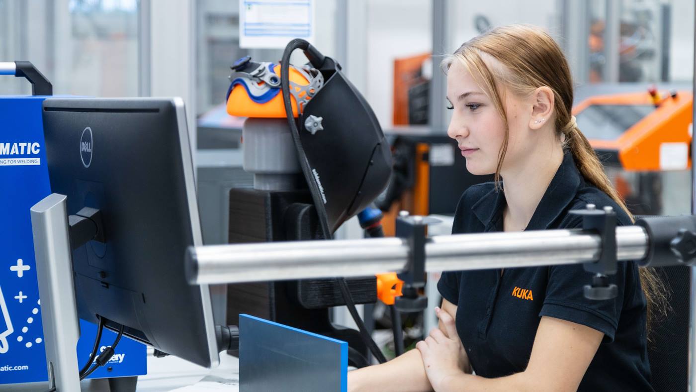 KUKA_People_Trainee