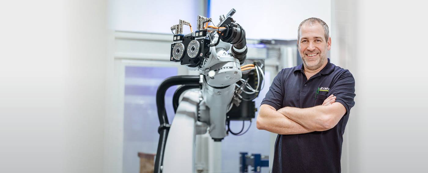 KUKA-Roboter-im-Einsatz-bei-kleinen-und-mittelst?ndischen-Unternehmen