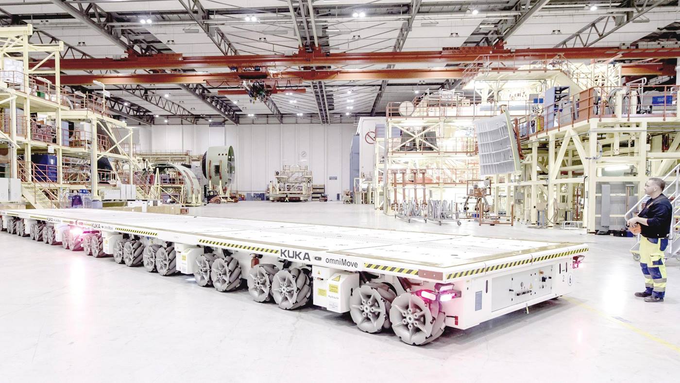 KUKA-omniMove-is-distinguished-by-ease-of-use-fastness-safety-and-long-battery-life