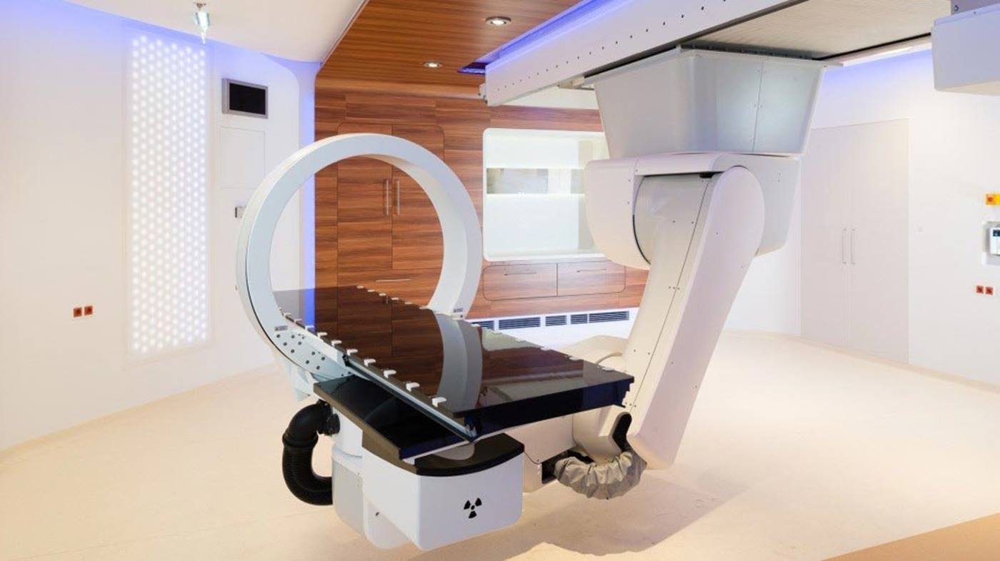 Patientenpositionierungssystem exacure von BEC mit Roboterkomponenten von KUKA