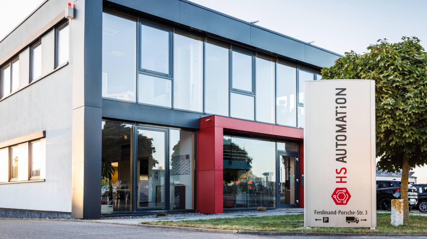 Der Automatisierungsdienstleister HS Automation sitzt in V?hringen, Baden-Württemberg, und arbeitet seit 2017 mit KUKA zusammen.