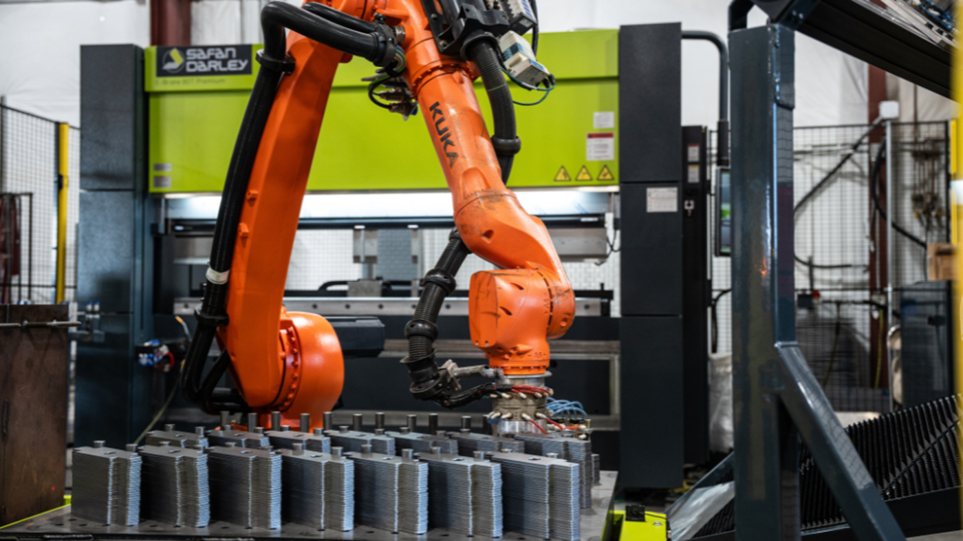 Robotic manfuacturing cell at KWM Gutterman
