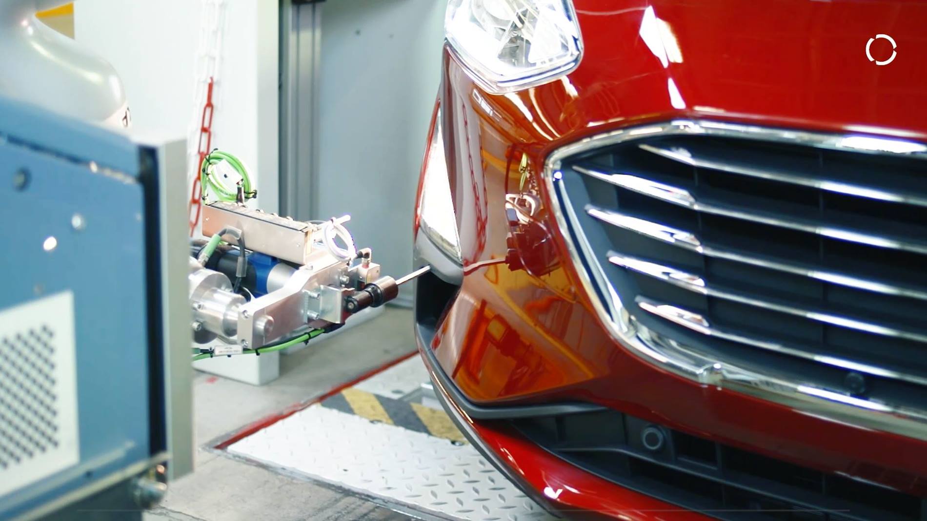 A KUKA LBR iiwa adjusting fog lights