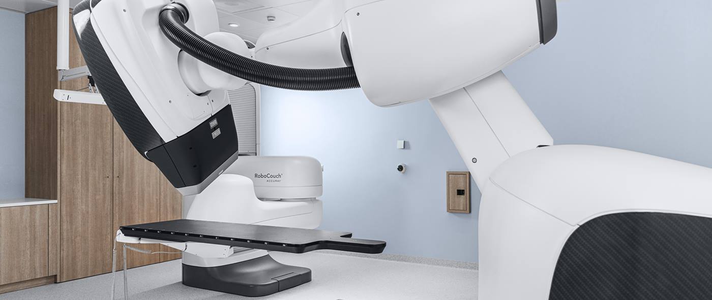 Radiotherapy with the precision cyberknife robot, radiotherapy robot