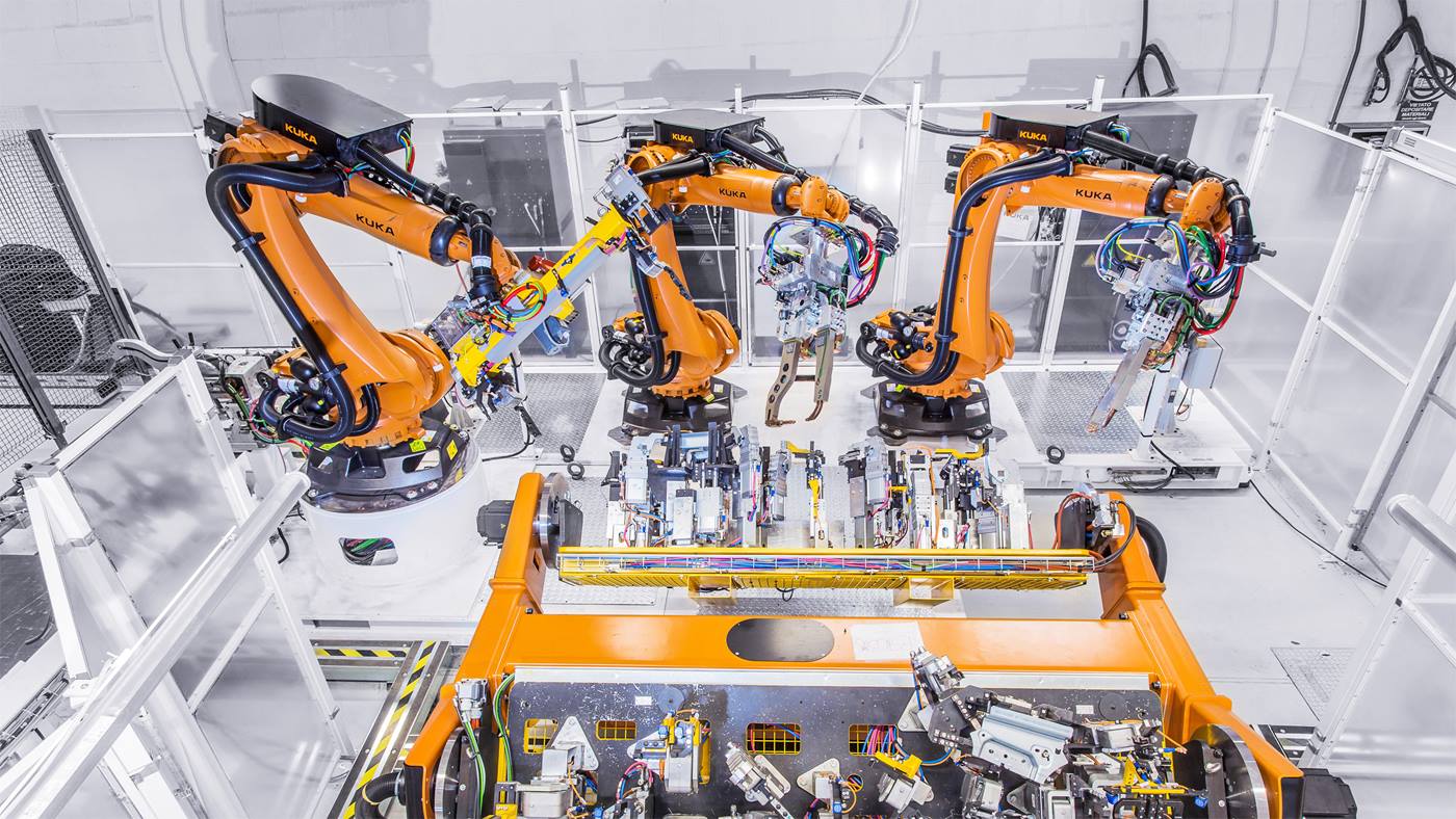 Spot welding robots or robots for resistance welding