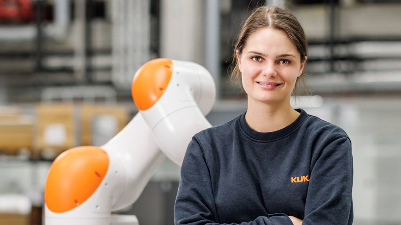 Antonia startet ihre berufliche Karriere 2017 mit einem dualen Verbundstudium der Fachrichtung Mechatronik.