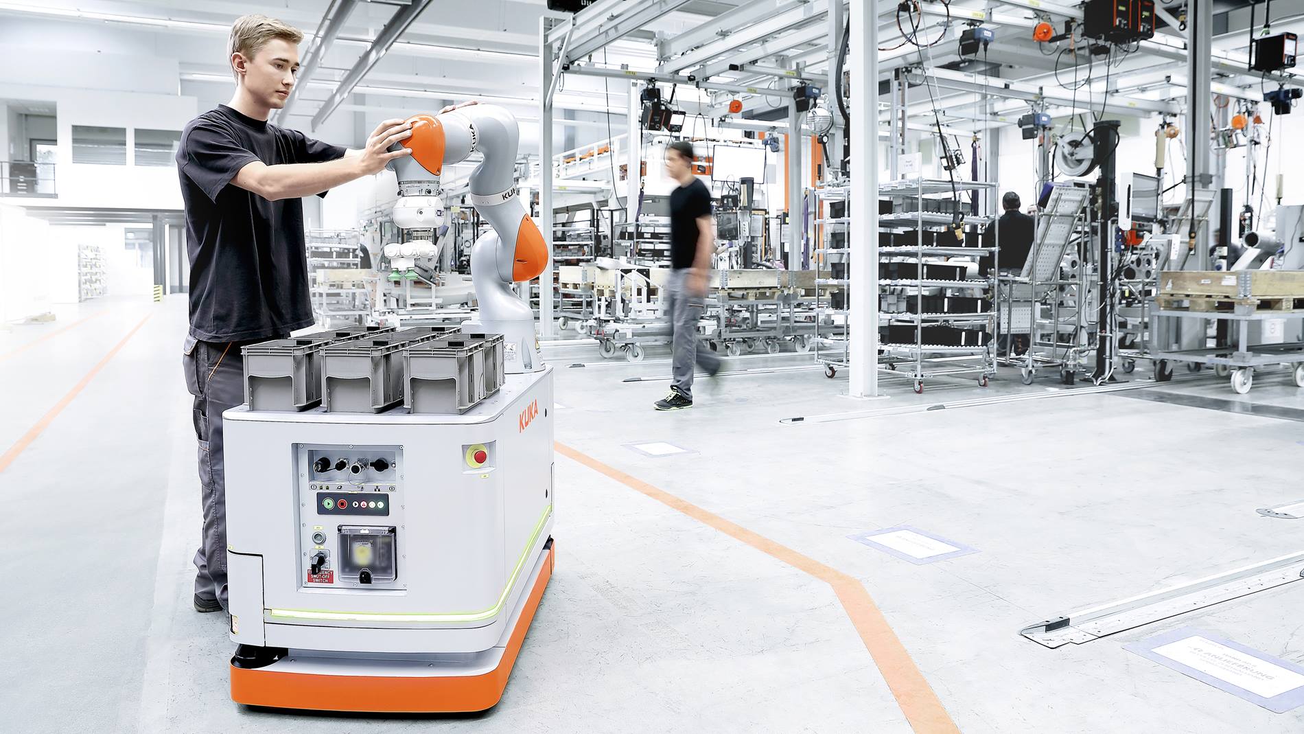 KMR-iiwa-liefert-automatisch-Schrauben-Muttern-&-Co.-und-ist-MRK-f?hig