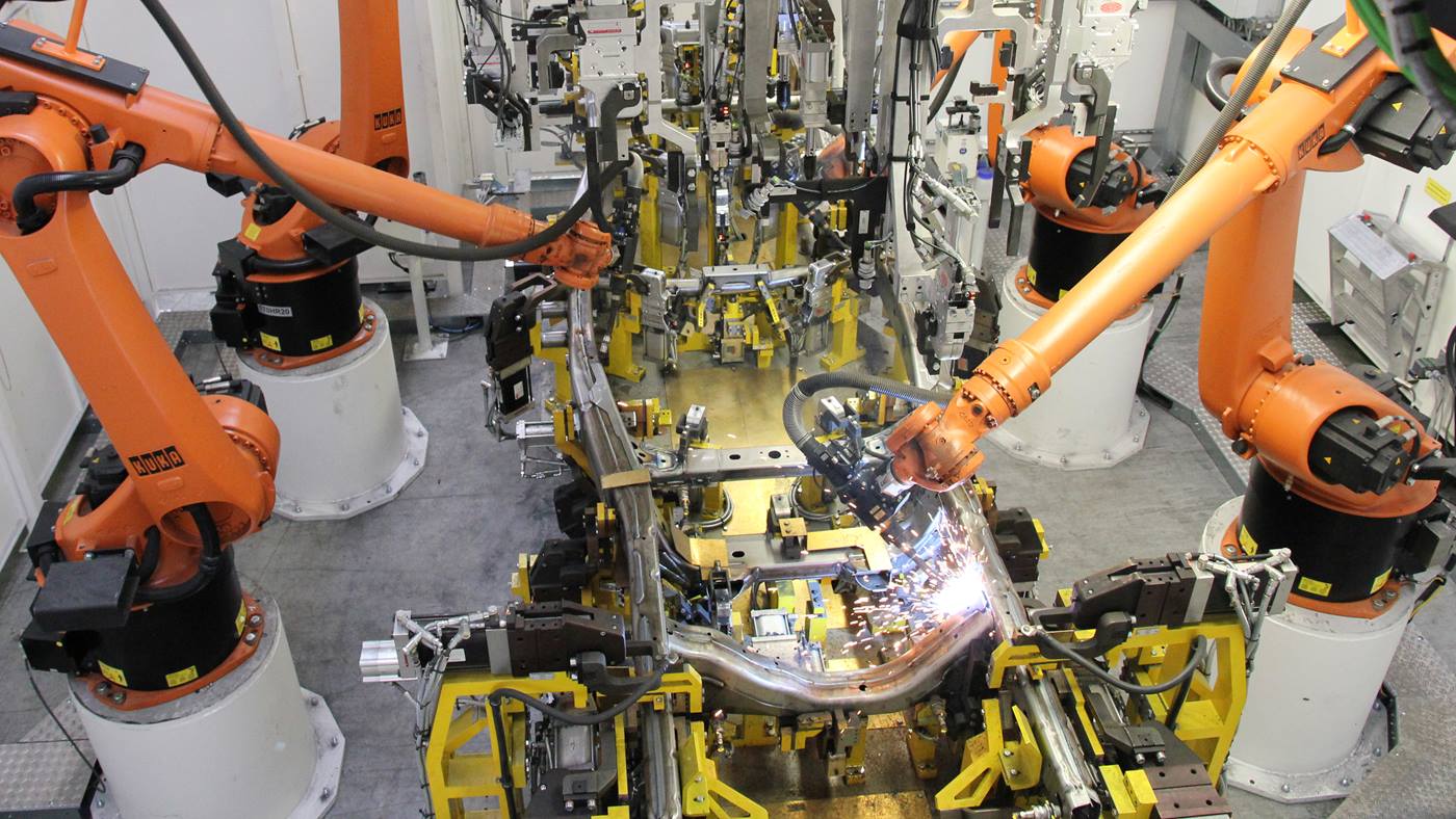 KUKA Roboter beim Schutzgasschwei?en.