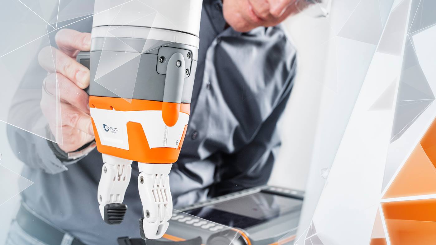 LBR-iisy-cobot-is-manually-controlled